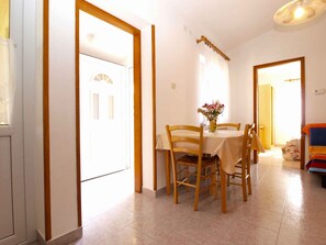 Dining - Holiday apartment with terrace and barbecue (Banjole)