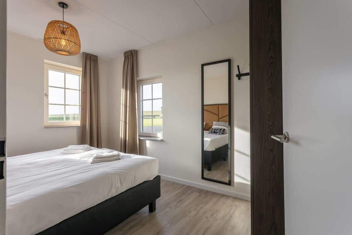 4 bedrooms, WiFi, bed sheets
