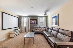 TV, tavolo da calcetto