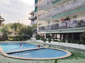 Pool - Modern Apartment 500m from Beach with Terrace and Shared Pool, Lloret de Mar (Lloret de Mar)