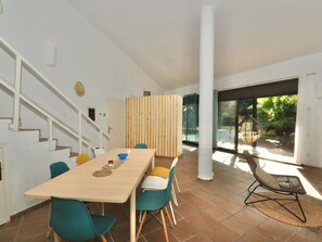 Dining - Spacious Villa with Private Pool & BBQ, Near Lloret de Mar (Lloret de Mar)