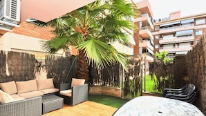 Unclassified image, 2 of 19, button - Cozy Apartment with Terrace, A/C, Wi-Fi, Pool, Near Beach (Lloret de Mar)