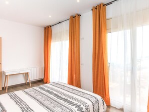 4 bedrooms, free WiFi