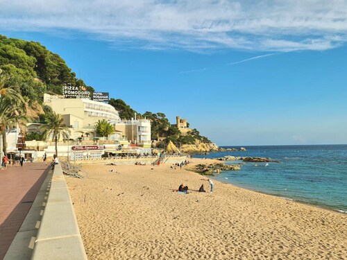 Apartment for 6 in Lloret de Mar, air-conditioned