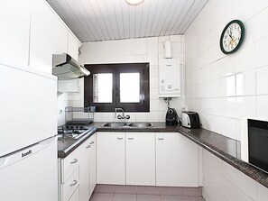 Fridge, microwave, coffee/tea maker, toaster
