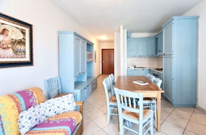 24-inch flat-screen TV with cable channels - Residence with pool in San Vincenzo (San Vincenzo)