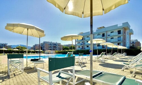 Residence with pool in San Vincenzo