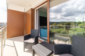 Terrace/patio - Comfortable Studio | Parking, Balcony, Close to the Beach (Miedzyzdroje)