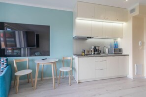 Fridge, microwave, stovetop, dishwasher - Comfortable Studio | Parking, Balcony, Close to the Beach (Miedzyzdroje)