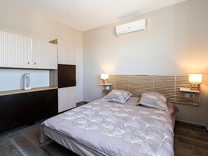 4 bedrooms, free WiFi