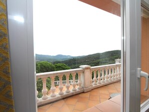 Interior - Villa Alta Vista -vista al mar, capacidad 10 personas , piscina privada, aire acondicionado (Lloret de Mar)