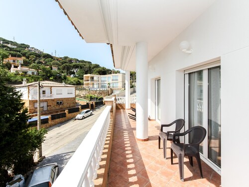 Villa 17 pers., piscine privée, près plage à 3km, clim, BBQ, WiFi - Parfait pour familles et groupes