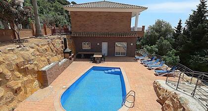 Villa 17 pers., piscine privée, prÚs plage à 3km, clim, BBQ, WiFi - Parfait pour familles et groupes