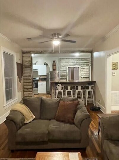 Located 3 miles to Grenada Lake 