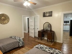 3 habitaciones, tabla de planchar con plancha y wifi gratis