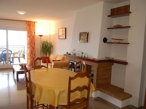 Interior - Modern Comfortable Apartment Beachfront for 6 People (Llançà)