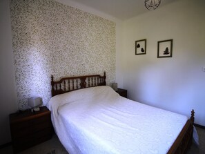 2 bedrooms