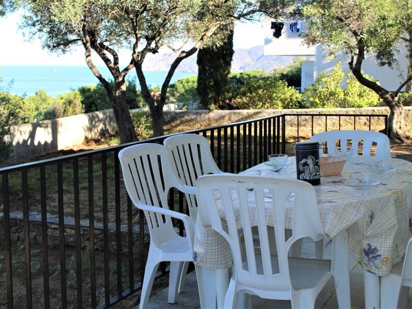 Outdoor dining - V. FANÉ DER. - Casa con jardín y vista mar en Llançà (Llançà)