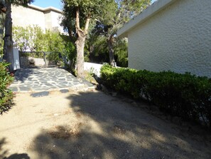 Property grounds - POMPEU FABRA - Apartamento luminoso a 300 m. de la playa de Grifeu. (Llançà)