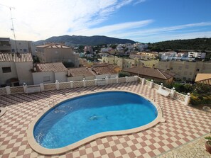 Pool - Spacious house with pool and parking in Llançà (Llançà)