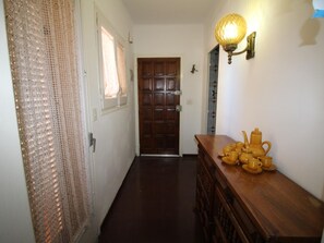 Interni