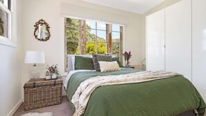 3 bedrooms, iron/ironing board, free WiFi, bed sheets - Ashby Downs, Moss Vale, Southern Highlands (Moss Vale)