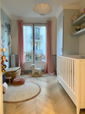 3 soverom, strykejern/-brett, wi-fi og sengetøy