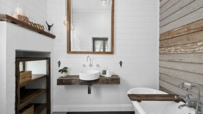 Douche, serviettes fournies