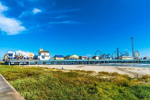 Beach nearby - Vacation in style at the Beach (Galveston)