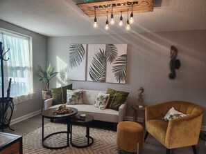 Smart TV - Vacation in style at the Beach (Galveston)