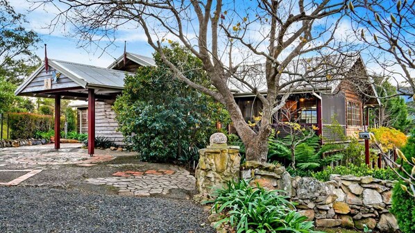 Property grounds - Kayenta, Kangaroo Valley (Kangaroo Valley)