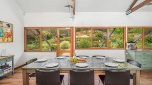 Dining - Kookaburra Hill, Kangaroo Valley (Kangaroo Valley)