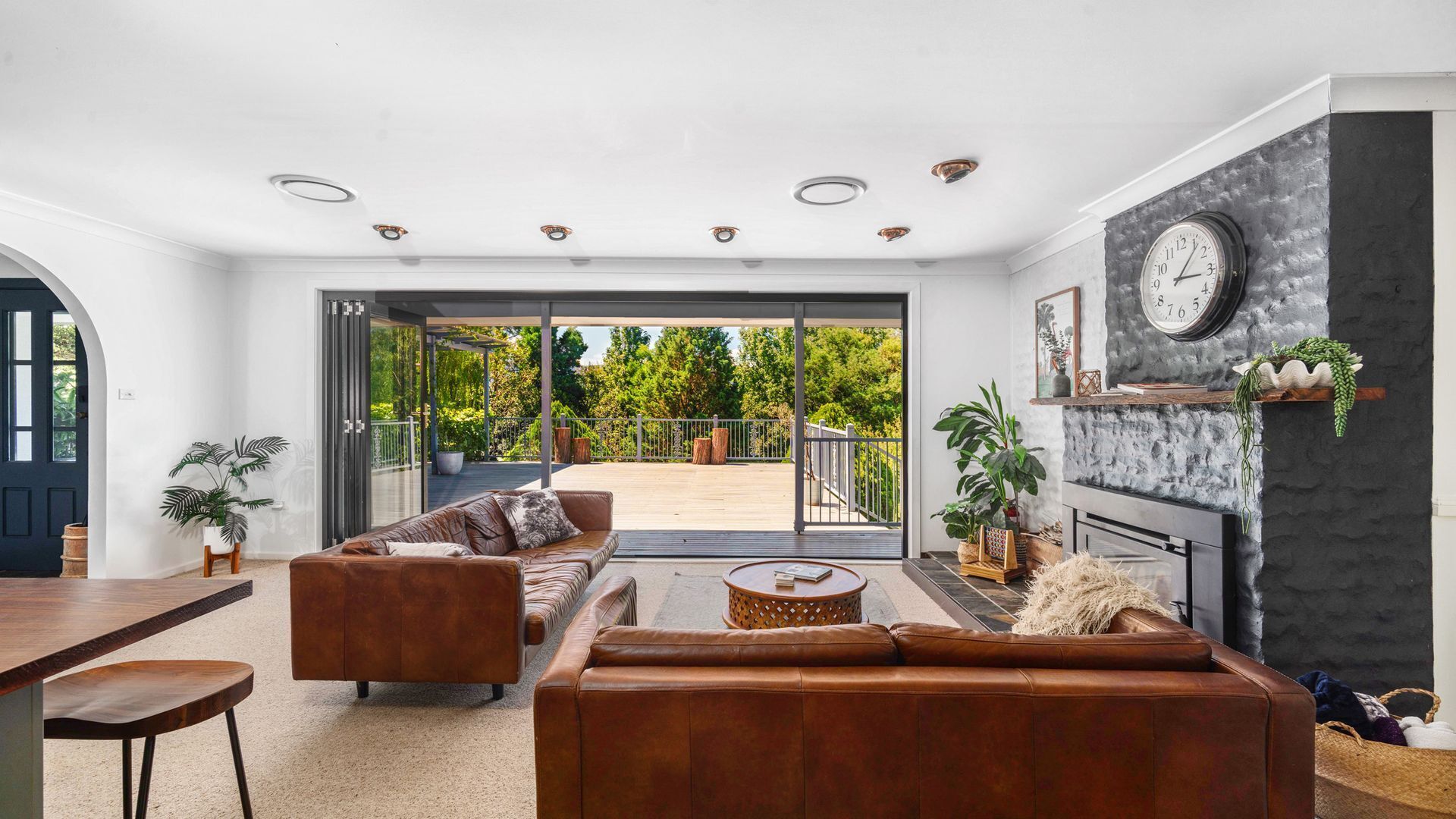 TV, peis, videospill og bordtennis