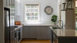 Fridge, microwave, oven, stovetop - Somerset, Berrima, Southern Highlands (Berrima)