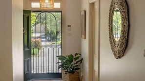 Interior - Somerset, Berrima, Southern Highlands (Berrima)