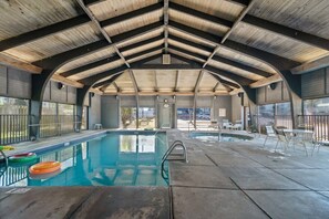 Indoor pool - Windward Pointe 1006- Corner unit, Incredible views (Orange Beach)