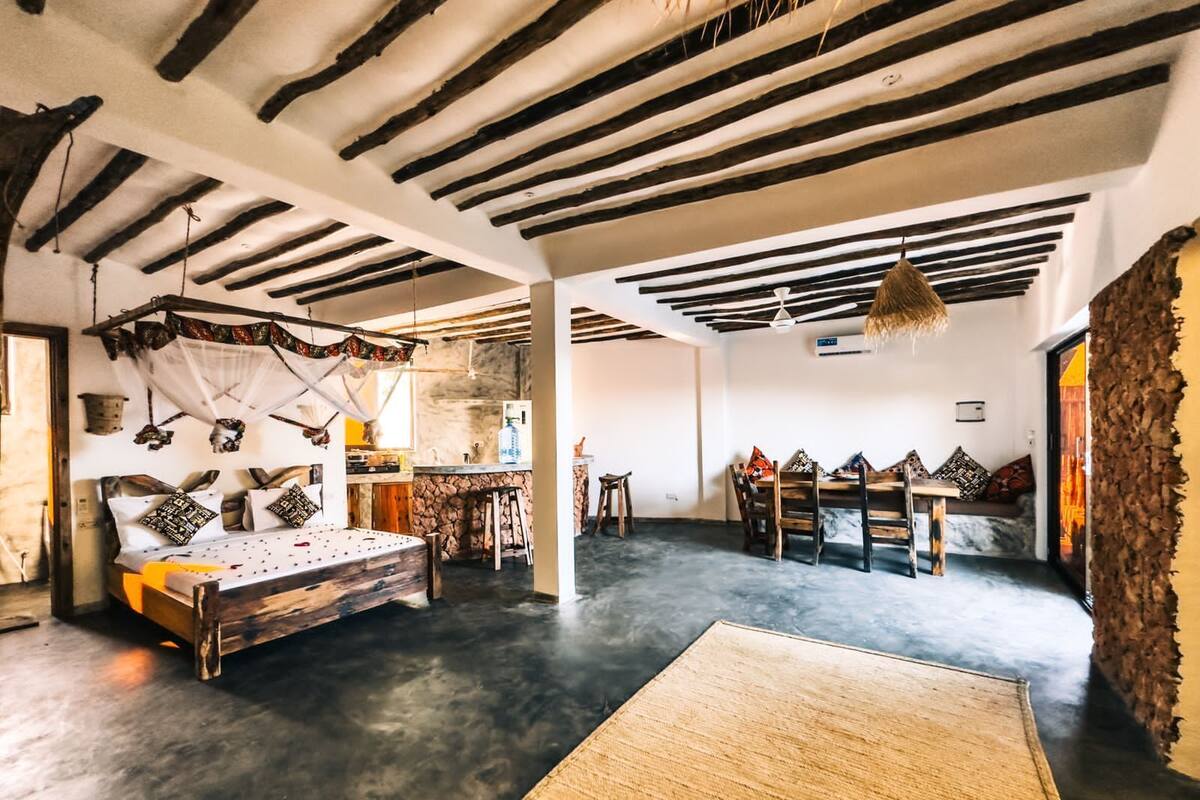 Deluxe Villa | 3 bedrooms, in-room safe, free WiFi