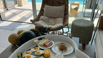 Tägliches großes Frühstück gegen Gebühr