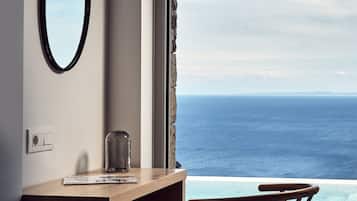 Luxury Villa | Frette Italian sheets, premium bedding, down comforters, pillowtop beds
