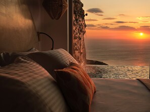 Luxury Suite | Frette Italian sheets, premium bedding, down comforters, pillowtop beds - Etheria Luxury Villas & Suites (Zakynthos)