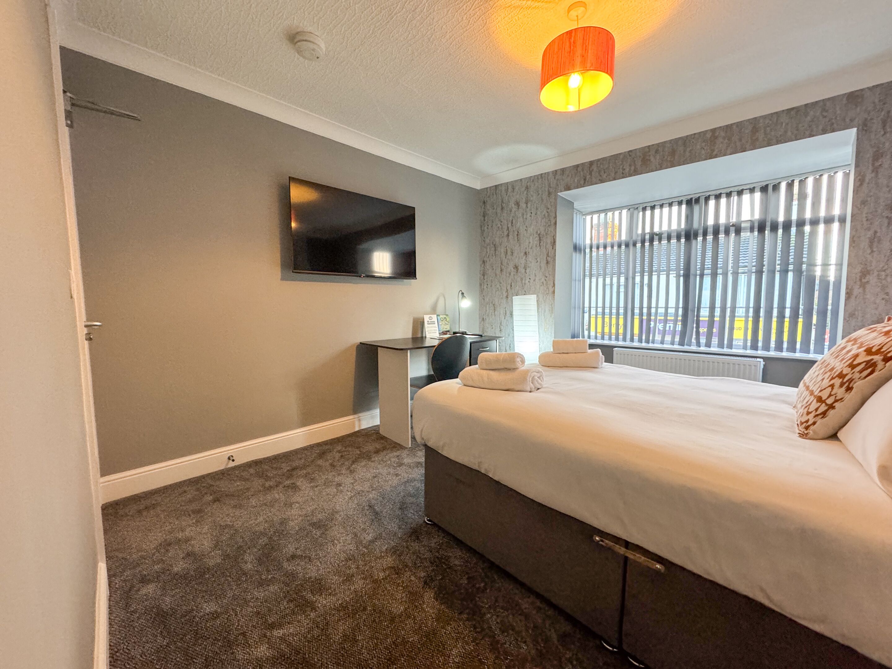 Standard Double Room, Shared Bathroom | Hypo-allergenic bedding, free WiFi, bed sheets