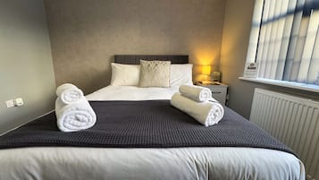 Standard Double Room, Shared Bathroom | 1 bedroom, hypo-allergenic bedding, free WiFi, bed sheets