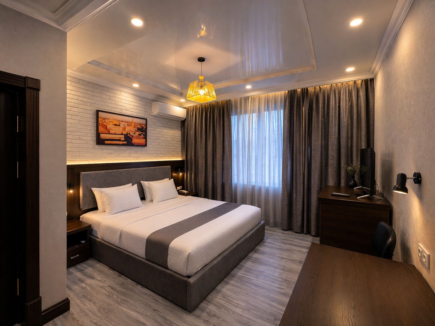 Chambre Double Standard, 1 lit double | Literie de qualité supérieure, matelas Tempur-Pedic, bureau