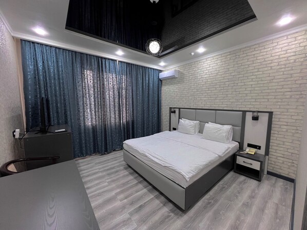 Deluxe Double Room | Premium bedding, Tempur-Pedic beds, desk, laptop workspace - Byond Hotel (Tashkent)