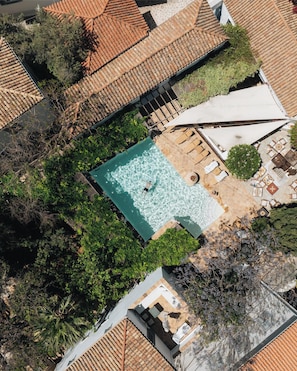 Seasonal outdoor pool