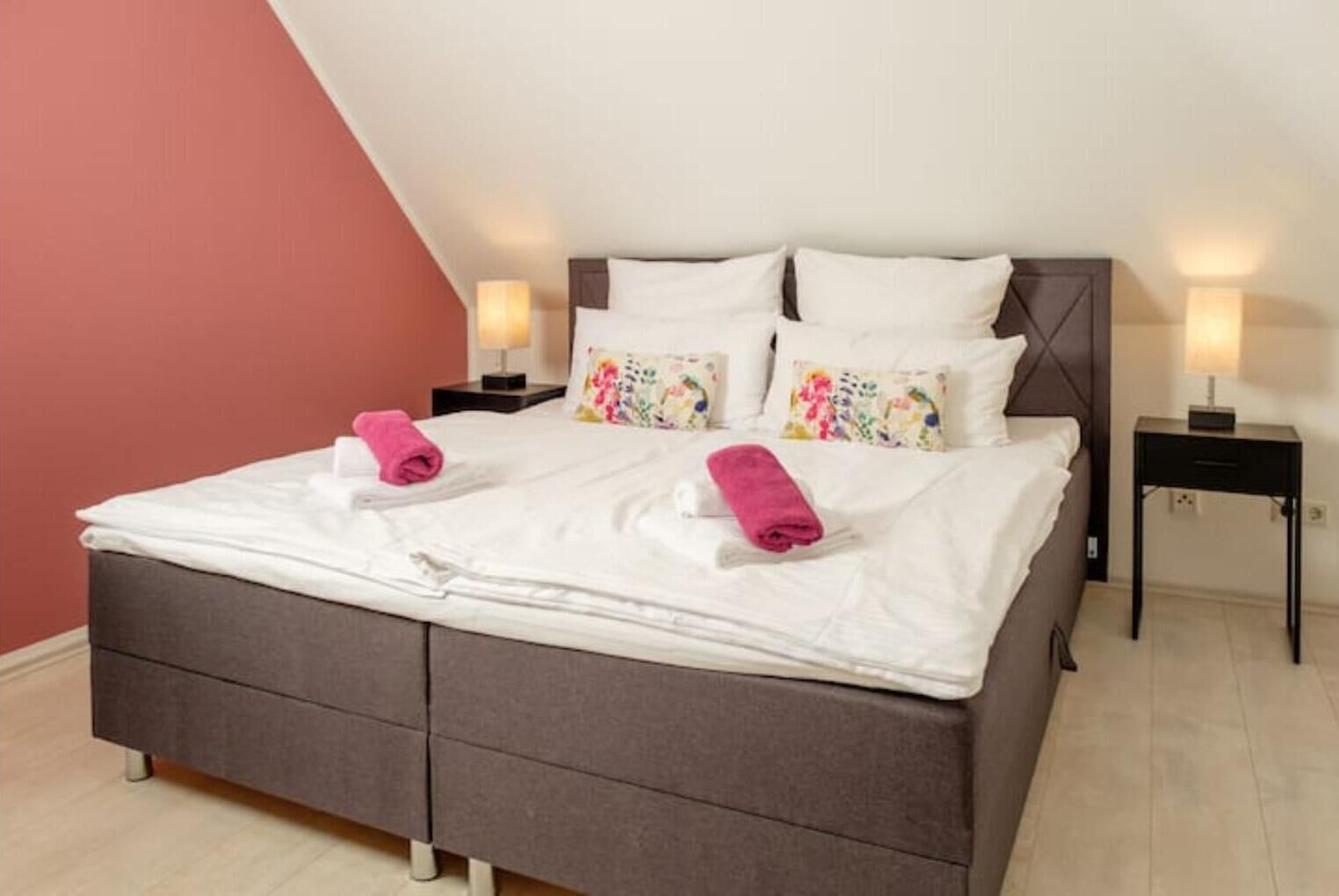 2 Schlafzimmer, Bügeleisen/Bügelbrett, Reisekinderbett, kostenloses WLAN