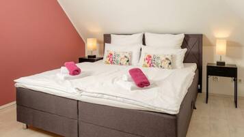 2 Schlafzimmer, Bügeleisen/Bügelbrett, Reisekinderbett, kostenloses WLAN