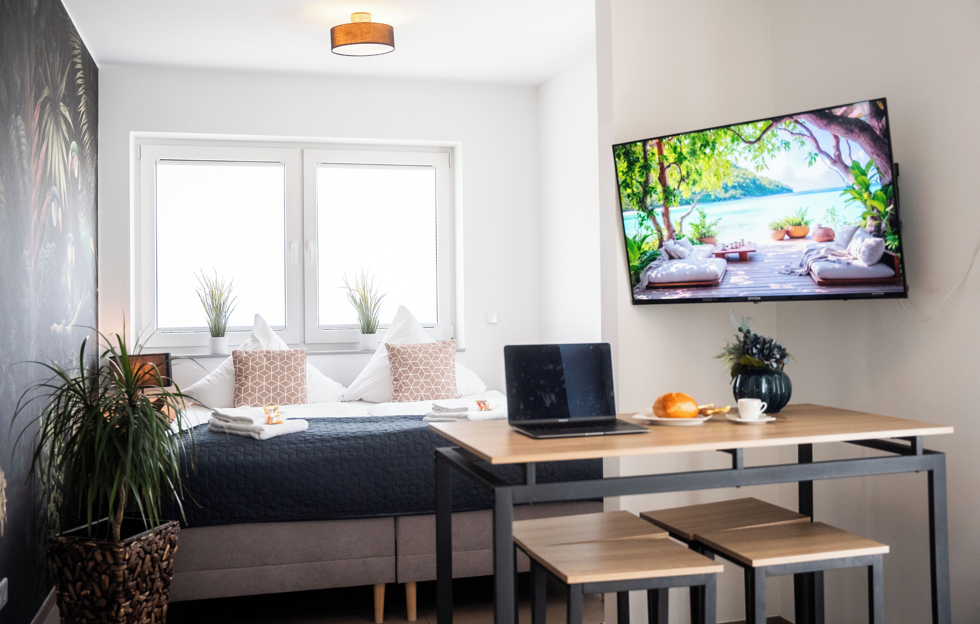 1 bedroom, iron/ironing board, travel cot, WiFi