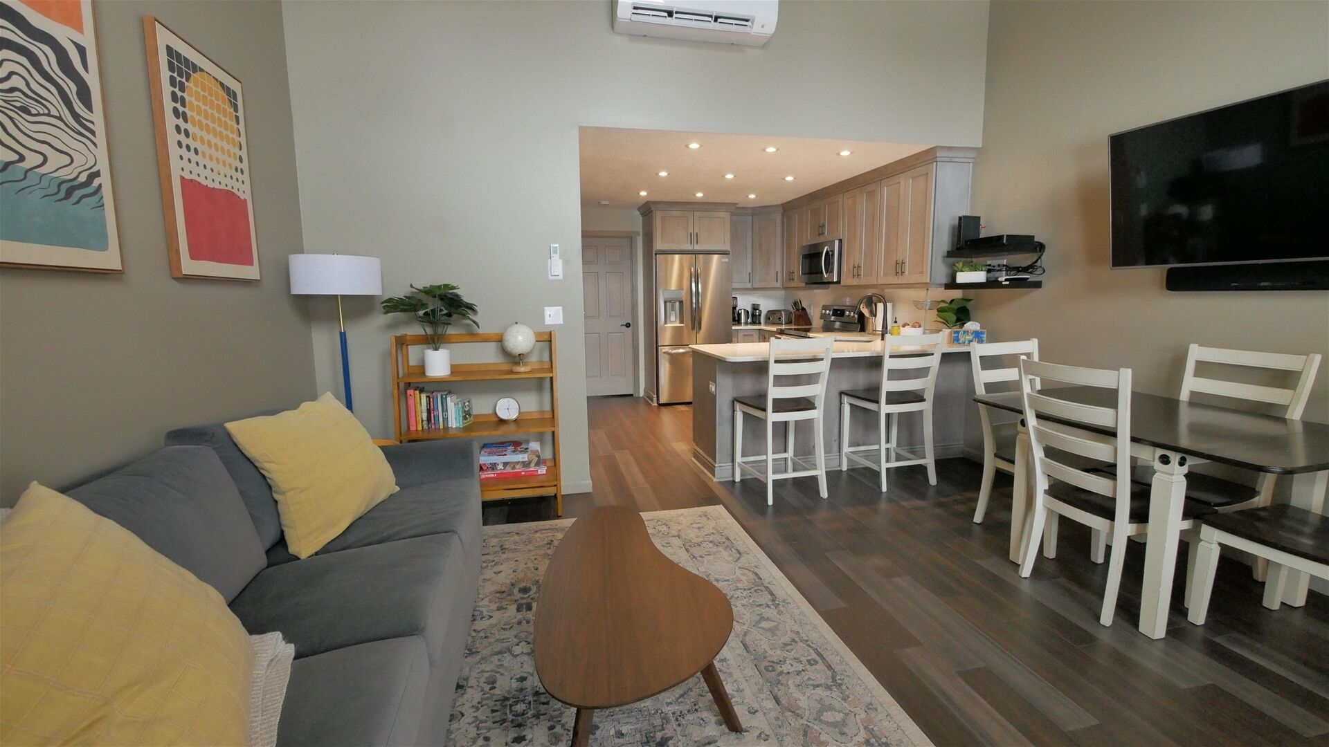 New Listing- 2 King Bedrooms next to pool and Hot Tub
