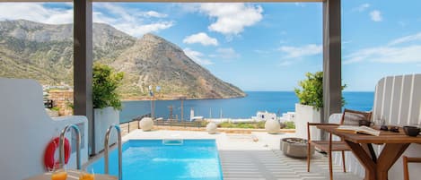 Suite Junior, piscine privée, vue mer | Vue de la chambre